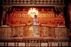 Landmark Theatre interior photo in Syracuse NY showing grand scale and elegant design for weddings